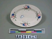 藏品(彩繪橢圓盤)的圖片